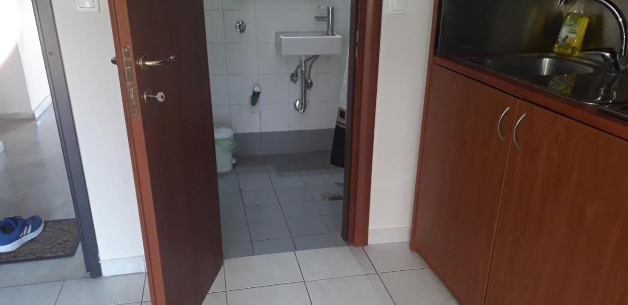 דירות סלוניקי Central Bright Studio With Balkony מראה חיצוני תמונה
